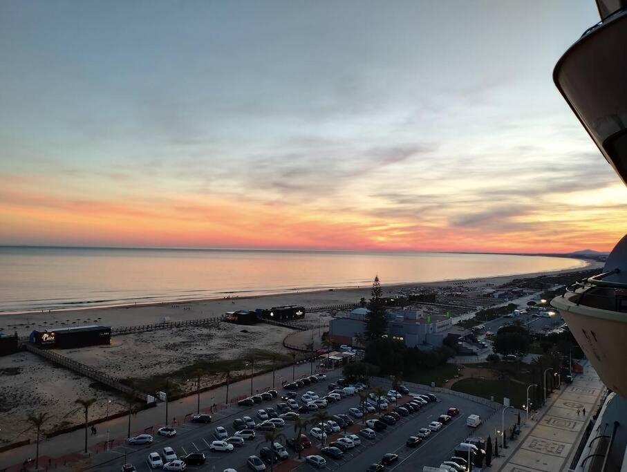 Sea Lovers - Sea Front - Studio Apartment Монте Гордо Екстериор снимка