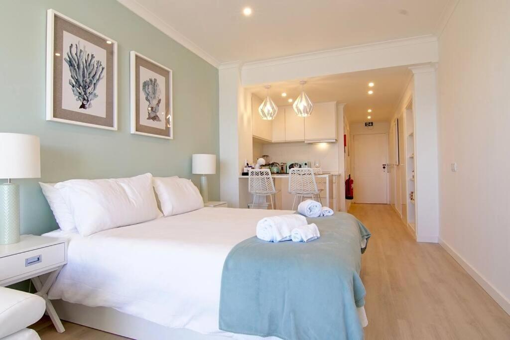Sea Lovers - Sea Front - Studio Apartment Монте Гордо Екстериор снимка